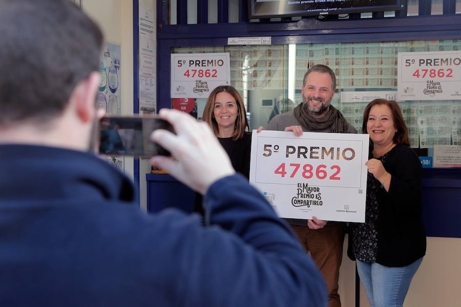 El número 47862 ha sido premiado con el primero de los quintos premios, dotado con 60.000 euros la serie y con 6.000 euros cada décimo.