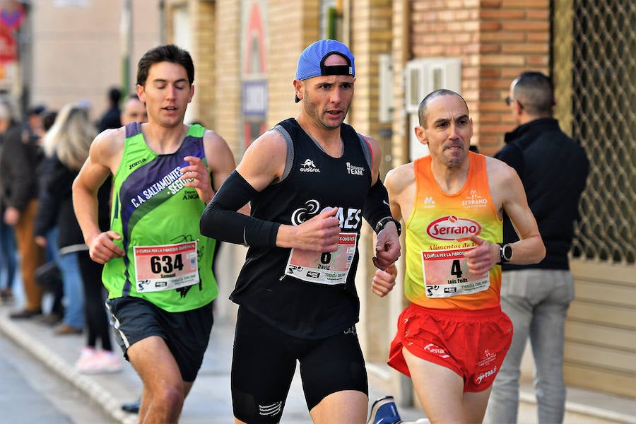 Foios ha acogido este domingo 23 de diciembre la quinta edición de su 10K contra la Fibrosis Quística. Se trata de una carrera solidaria que se ha consolidado en el calendario de final de año en Valencia.