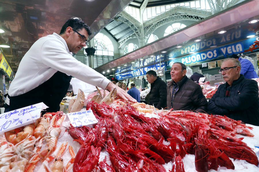 Fotos: La Navidad rescata los mercados de Valencia