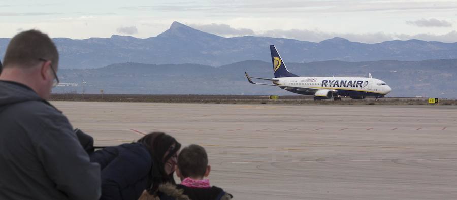 Fotos: Cinco vuelos a la semana en Castellón