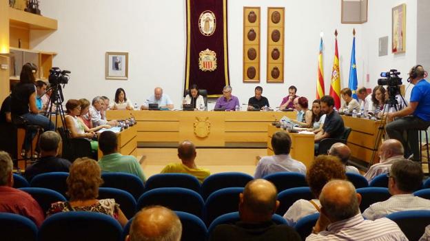 La alcaldesa de Algemesí, convencida de su inocencia ante la querella de la tesorera