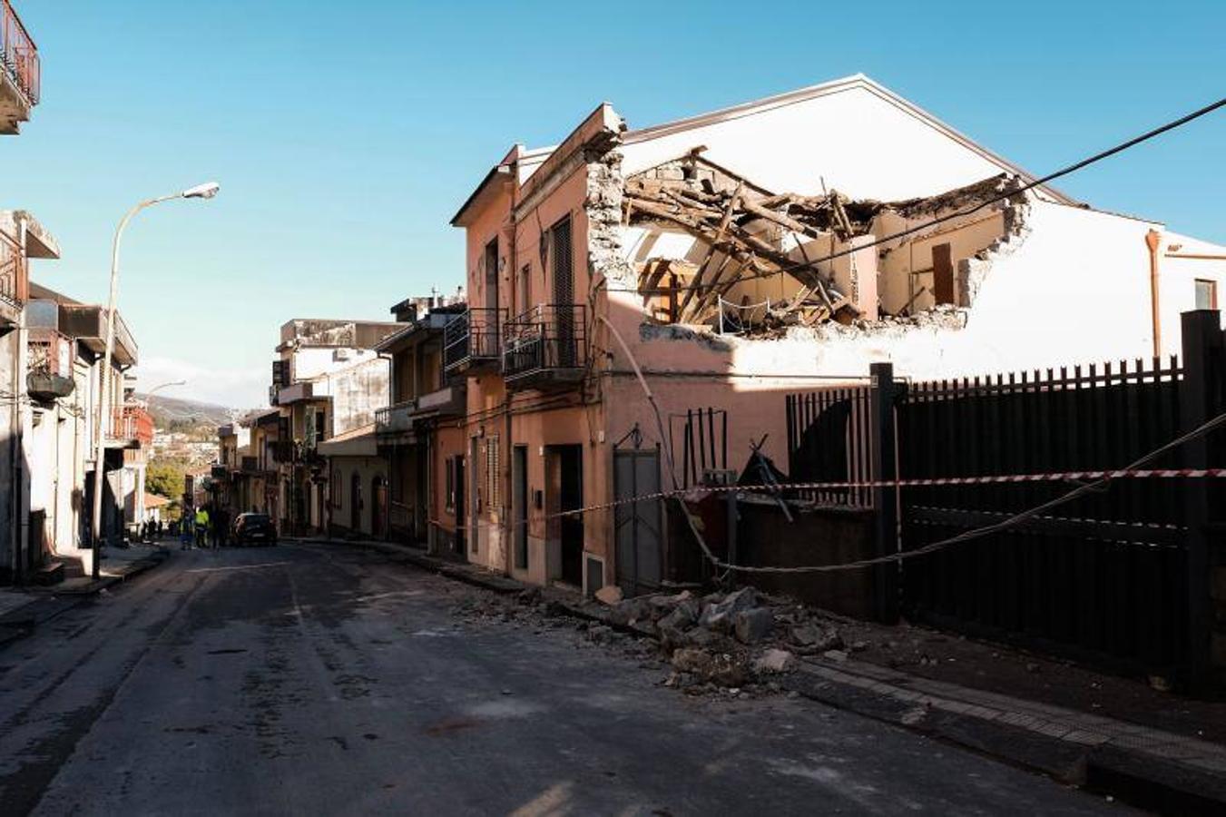 El presidente de la región italiana declara el estado de calamidad después del terremoto de 4,8 grados vinculado a la erupción del volcán