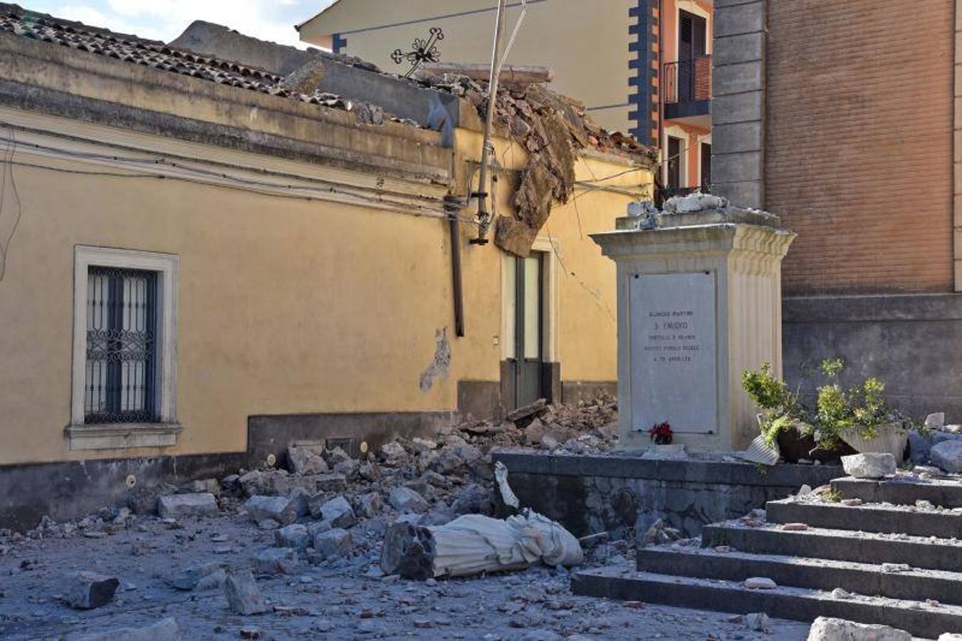 El presidente de la región italiana declara el estado de calamidad después del terremoto de 4,8 grados vinculado a la erupción del volcán