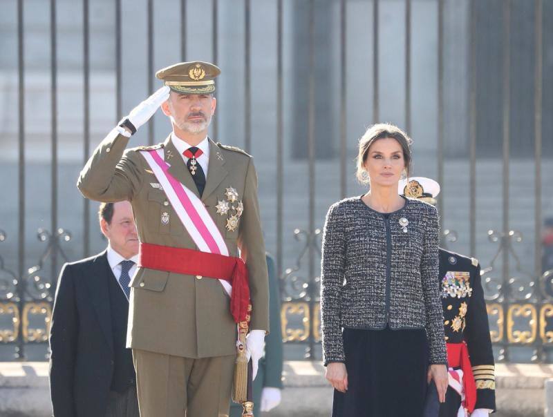 Los Reyes de España, Felipe VI y doña Letizia, presidieron la tradicional Pascua Militar junto a los ministros de Defensa y del Interior, Margarita Robles y Fernando Grande-Marlaska