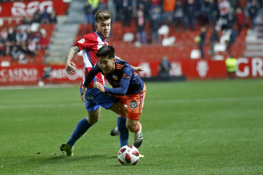 Estas son las imágenes que deja el encuentro de ida de octavos de Copa en el Molinón (2-1)