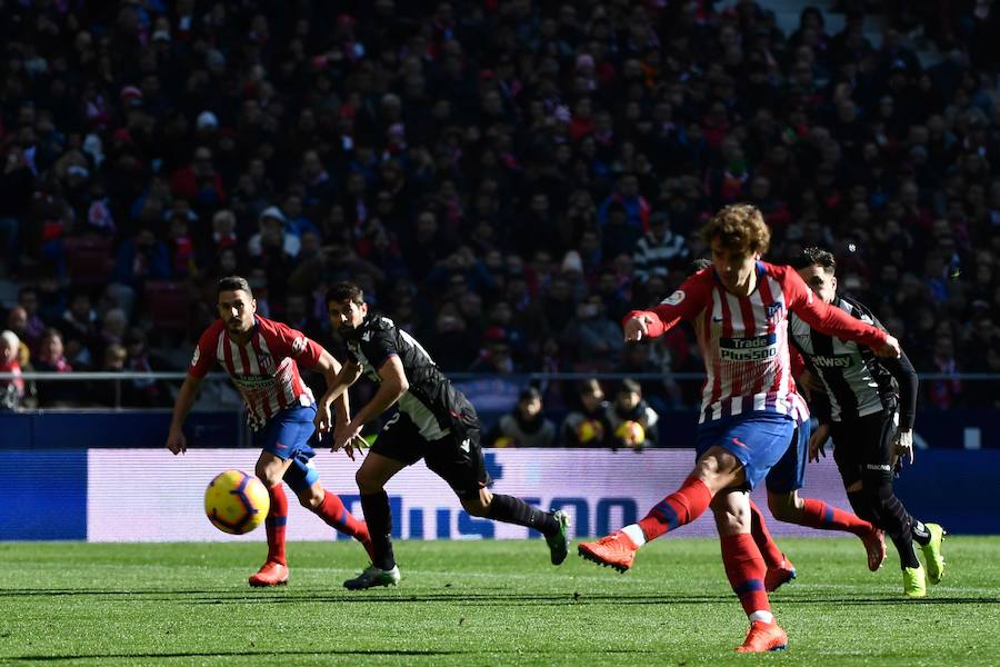 El partido de la jornada 19 de LaLiga en el Wanda Metropolitano deja estas imágenes de las mejores jugadas