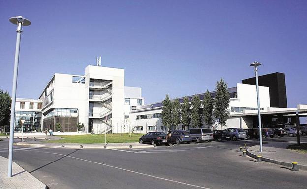 Vista del exterior del hospital de Dénia. 