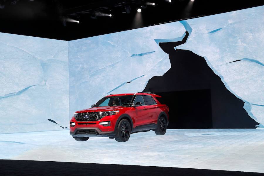 El primer gran evento del año de la industria cuenta con una gran presencia de vehículos más grandes y rentables. Se prevé menos ventas en 2019, y se apuesta por los modelos más caros y la alta tecnología. Los SUV, camiones y coches deportivos son los protagonistas.