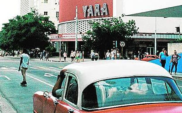 Fachada del cine Yara, icono cultural habanero.