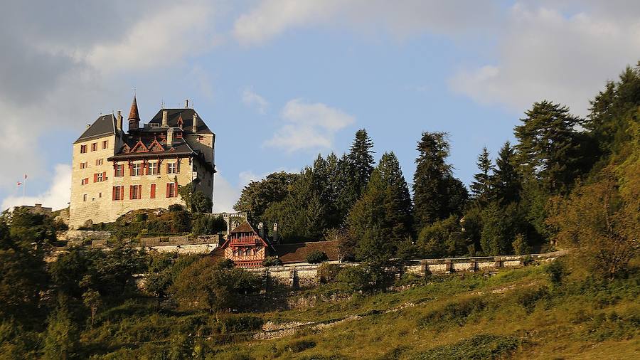 Chateau de Menthon-Saint-Bernard (Francia)