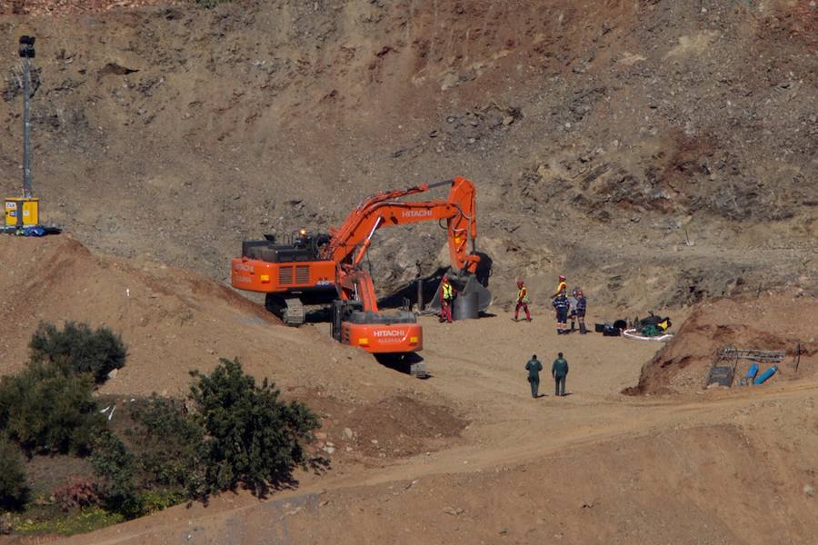 Tras 12 días de intensa búsqueda, el agónico rescate del pequeño Julen ha terminado con el peor de los desenlaces posibles. El niño, de dos años y medio ha sido encontrado muerto después de que los mineros conectaran la galería vertical construida durante la última semana con el pozo al que cayó el pequeño