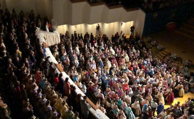 Minuto de silencio por Julen en la exaltación de la fallera mayor infantil de Valencia 2019.