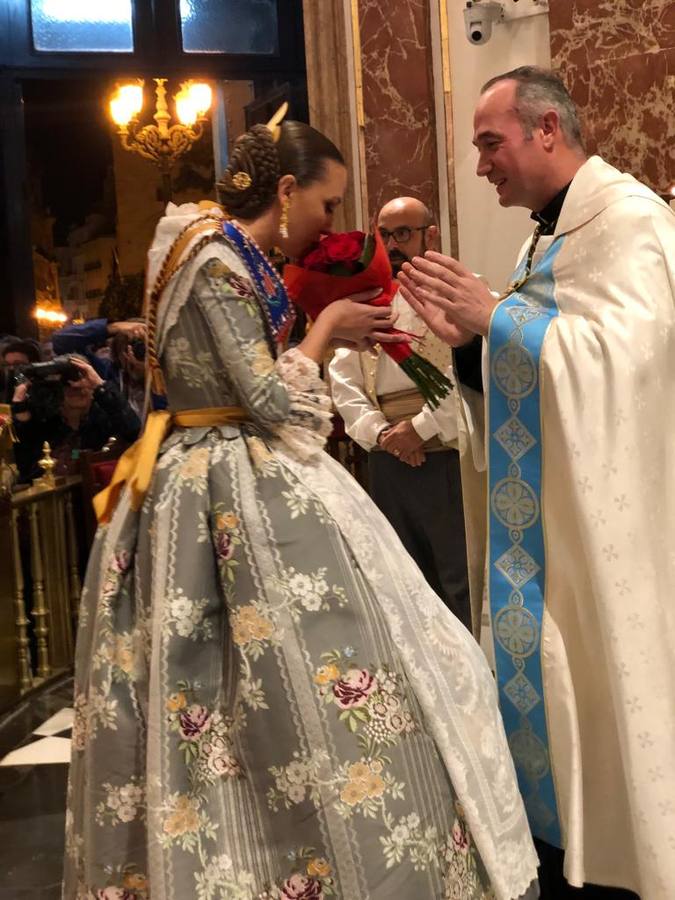 Marina y Civera visitan la Basilíca tras un intenso fin de semana que marca el inicio oficial de su reinado fallero