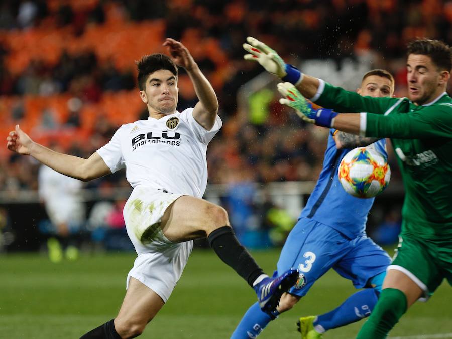 Las mejores imágenes del partido de vuelta de cuartos de final en Mestalla