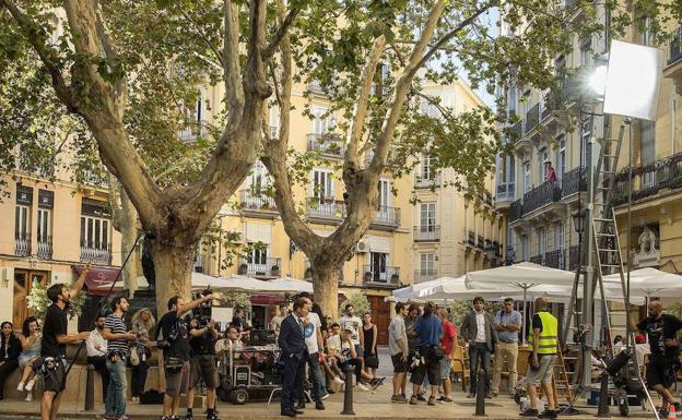 Rodaje de la película en la plaza Rodrigo Botet de Valencia. 