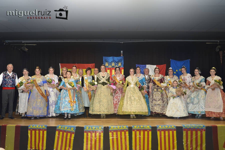 Las falleras mayores de Valencia 2018 viajan hasta la capital francesa para vivir la presentación de Inma Alapont Asins como máxima representante fallera de París. Rocío Gil Uncio y Daniela Gómez de los Ángeles recibieron el cariño de los valencianos residentes en la capital y que forman desde 1947 la Casa Regional Valenciana de París, actualmente presidida por Mari Carmen Criado.