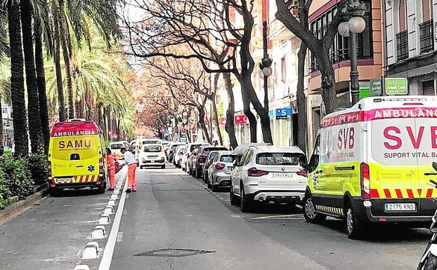 Las ambulancias paran donde pueden en Reino de Valencia .