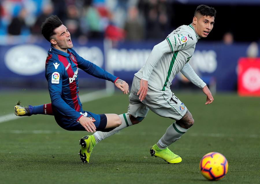 Estas son las imágenes que deja el paso de la jornada 22 de LaLiga por el Ciutat de València. El partido ha acabado 0-0.