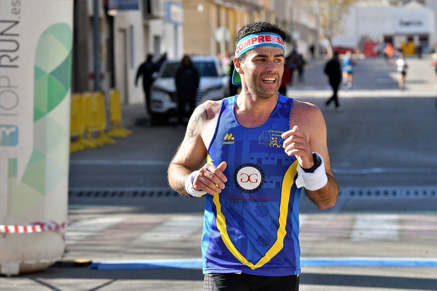 Fotos: Búscate en la 10K y Medio Maratón de Oliva 2019