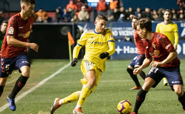 Manu Vallejo, en un partido con el Cádiz.