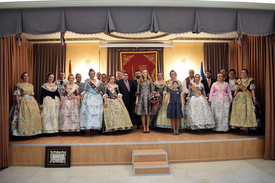 La agrupación de la fallera mayor de Valencia 2018 celebra el acto en reconocimiento de su reinado en la Sala de Armas del Gobierno Militar.