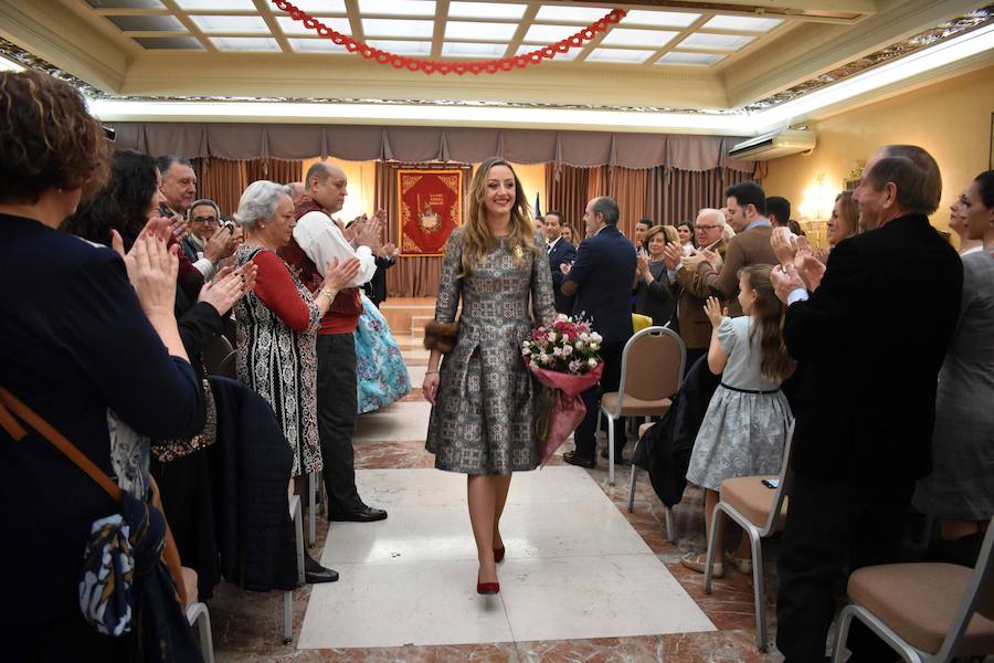 La agrupación de la fallera mayor de Valencia 2018 celebra el acto en reconocimiento de su reinado en la Sala de Armas del Gobierno Militar.