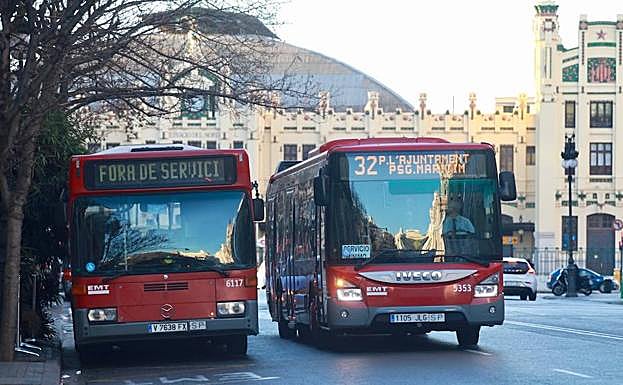 Los retrasos en la EMT superan los 20 minutos