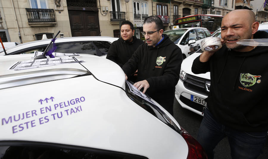 Fotos: La protesta de los taxistas colapsa el centro de Valencia