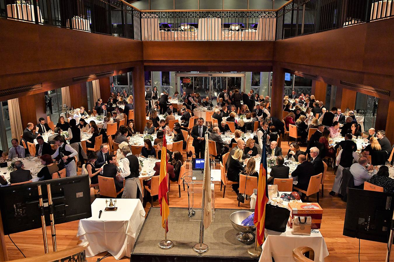 El Club Rotary Valencia-Centro celebró este viernes 15 de Febrero su V aniversario del Programa ALPAN, con una cena benéfica en el hotel Las Arenas en Valencia