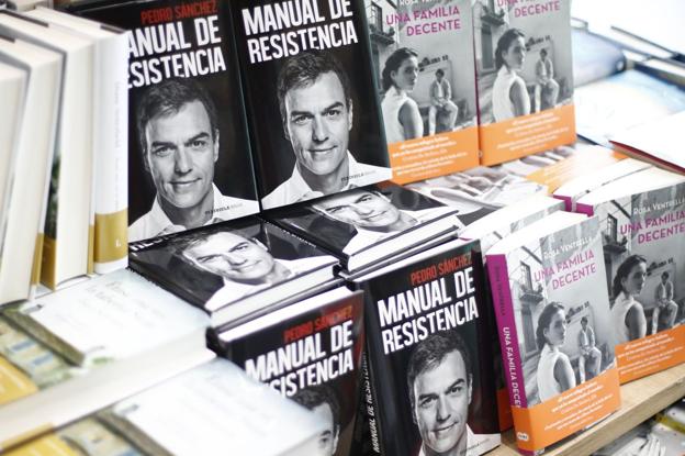 El libro de Pedro Sánchez, a la venta desde ayer. 