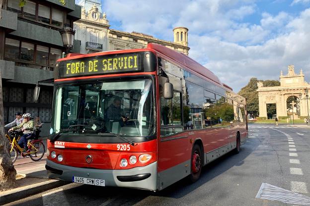 La EMT prohíbe la publicidad en sus autobuses de casas de apuestas y juego online