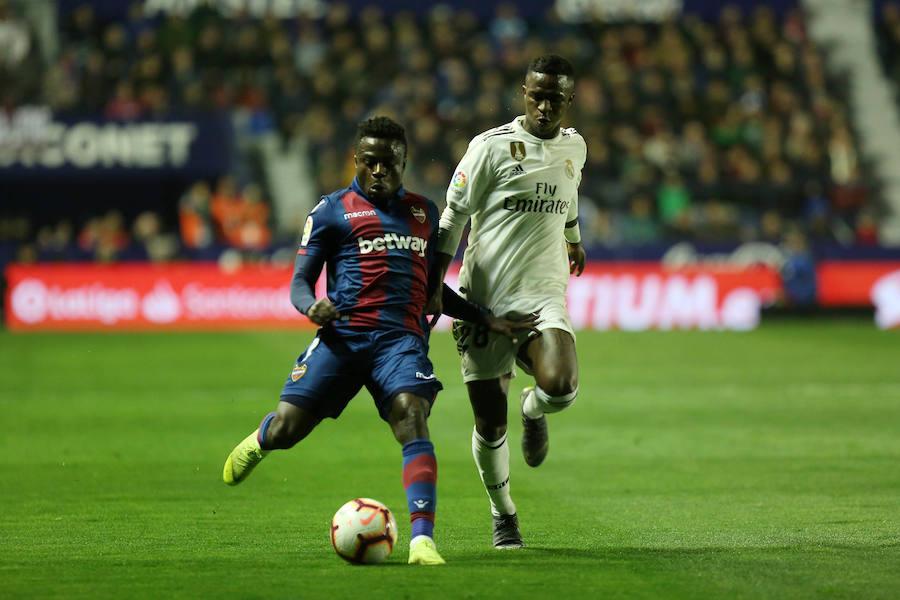 Estas son las fotos que deja el partido de la jornada 25 de LaLiga en el Ciutat de València