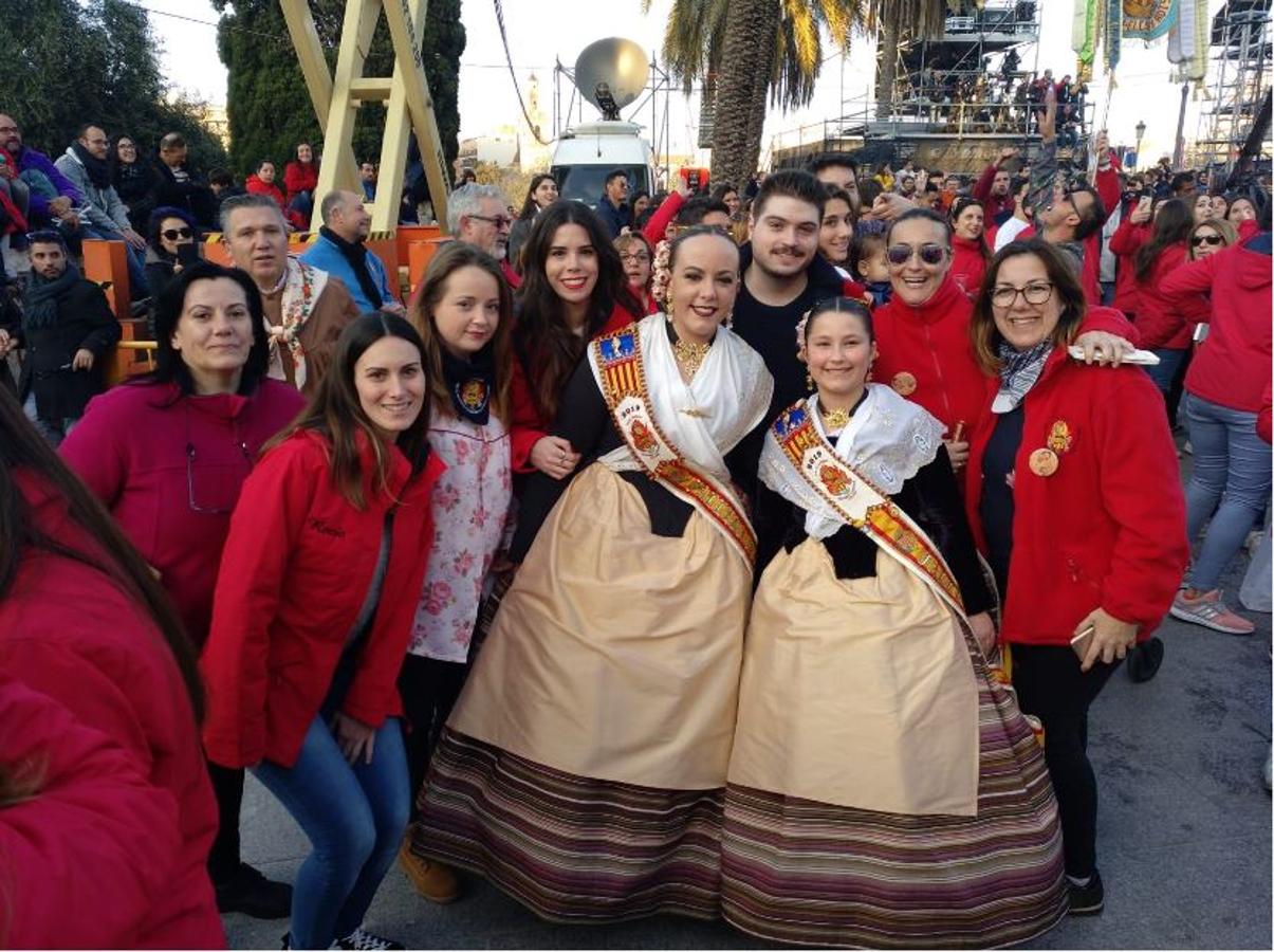 Miles de valencianos y comisiones falleras se han dado cita hoy domingo frente a las Torres de Serranos para participar en la tradicional Crida, acto que da el pistoletazo de salida a las Fallas 2019. Marina Civera y Sara Larrazábal, falleras mayores de Valencia 2019, son las encargadas de invitar a vivir y disfrutar la celebración josefina, fiesta declarada Patrimonio de la Humanidad por la UNESCO, tanto a valencianos como a visitantes y turistas.