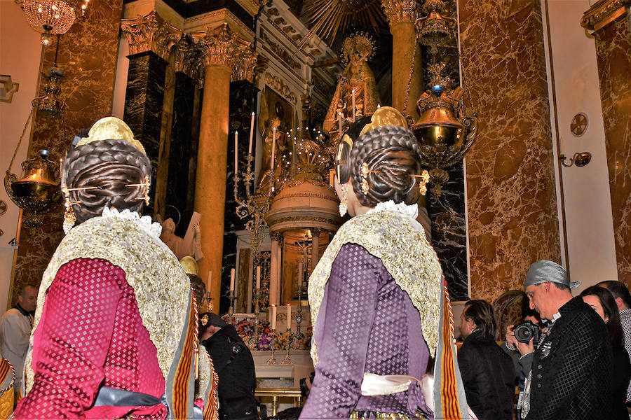 Miles de valencianos y comisiones falleras se han dado cita hoy domingo frente a las Torres de Serranos para participar en la tradicional Crida, acto que da el pistoletazo de salida a las Fallas 2019. Marina Civera y Sara Larrazábal, falleras mayores de Valencia 2019, son las encargadas de invitar a vivir y disfrutar la celebración josefina, fiesta declarada Patrimonio de la Humanidad por la UNESCO, tanto a valencianos como a visitantes y turistas.