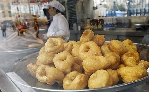 Fallas 2019 | Puestos de buñuelos y churros en las Fallas 2019