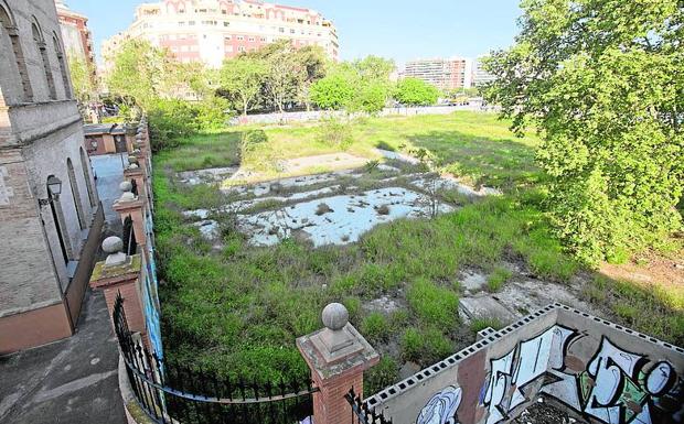 Aspecto del solar para ampliar el Botánico.