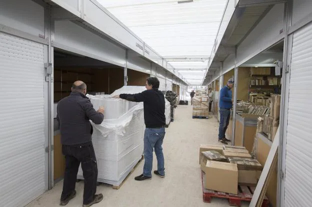 LA FERIA DEL  LIBRO ANTIGUO TOMA FORMA