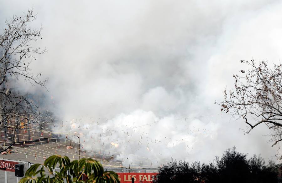 Fotos: Mascletà del 1 de marzo de las Fallas 2019
