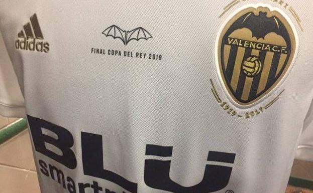 La camiseta que lucirá el Valencia en la final de Copa. 