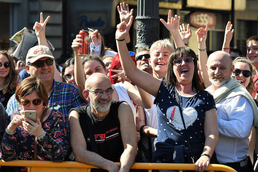 Fotos: Búscate en la mascletà del 2 de marzo de las Fallas de Valencia 2019