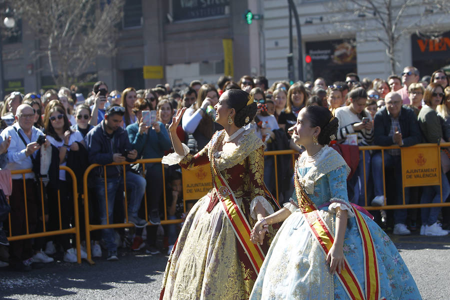 Las imágenes que deja el disparo de Pirotecnia del Mediterráneo en las Fallas de Valencia.