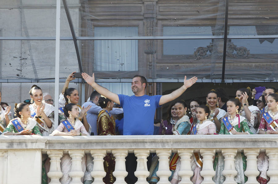 Las imágenes que deja el disparo de Pirotecnia del Mediterráneo en las Fallas de Valencia.