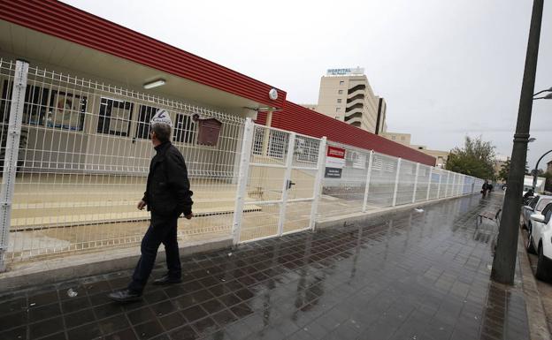 Centro escolar Ángel de la Guarda, ubicado en barracones, en la avenida Gaspar Aguilar.