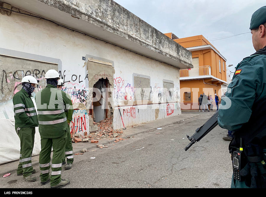 Fotos: Golpe al cultivo de marihuana en Carlet