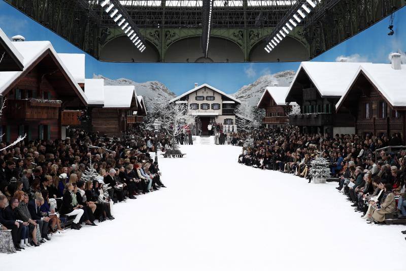 Fotos: Fotos del desfile de Chanel en la Semana de la Moda de París 2019, homenaje a Karld Lagerfeld