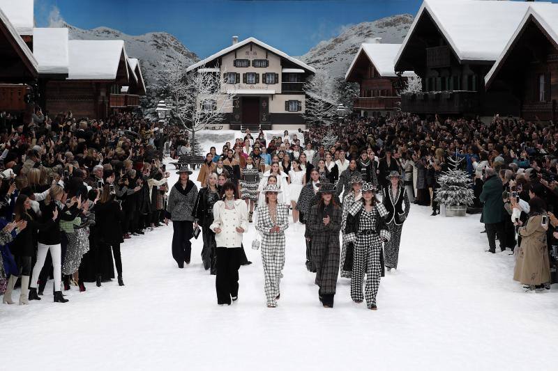 Fotos: Fotos del desfile de Chanel en la Semana de la Moda de París 2019, homenaje a Karld Lagerfeld