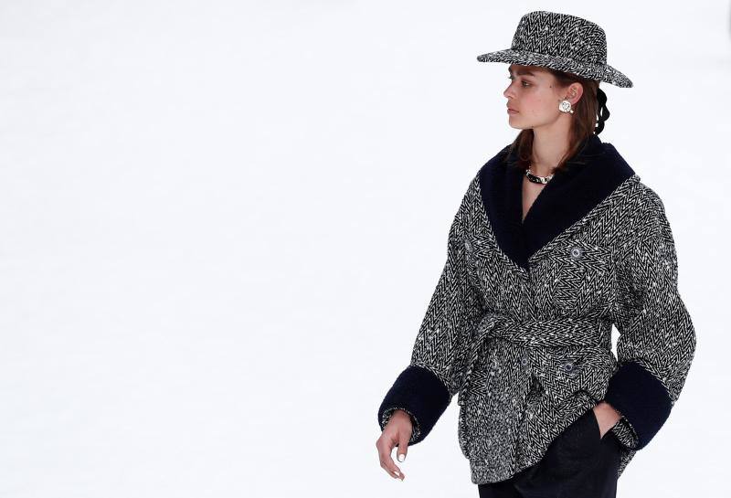 Fotos: Fotos del desfile de Chanel en la Semana de la Moda de París 2019, homenaje a Karld Lagerfeld