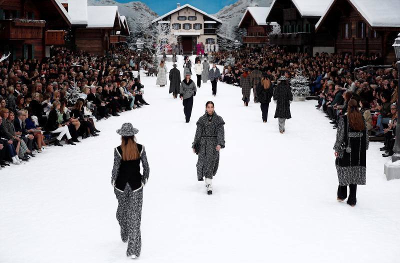 Fotos: Fotos del desfile de Chanel en la Semana de la Moda de París 2019, homenaje a Karld Lagerfeld