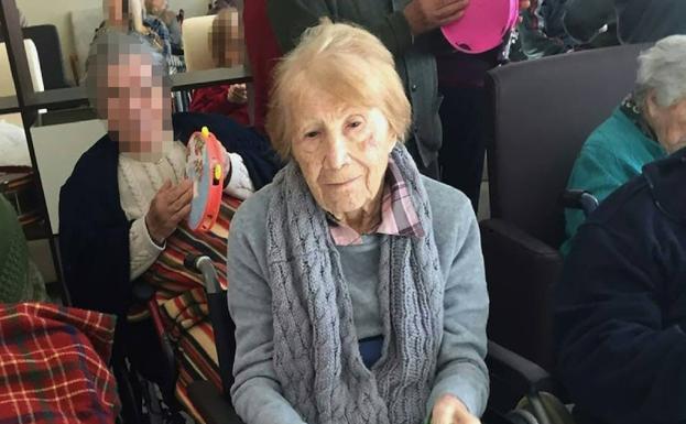 La investigación arrancó a raíz de un aviso de la policía alemana, interesándose por el paradero de una rica mujer de 101 años y de nombre Maria Babes. 