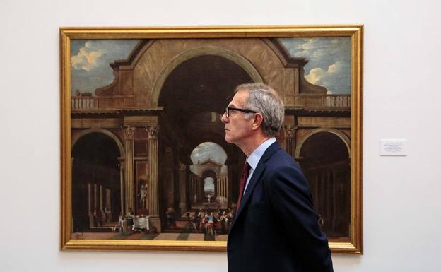 José Guirao, durante la visita al museo de Bellas Artes de Valencia. 